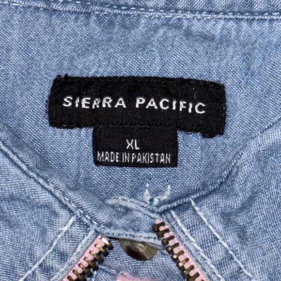 Sierra Pacific Denim Floral & Dragonfly Embroidered Top - Picture 12 of 14